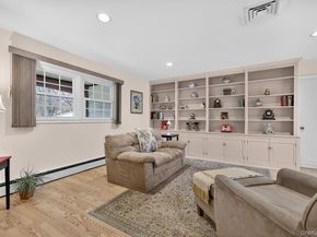 25 Shelbourne Lane, Stony Brook NY 11790