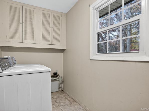 25 Shelbourne Lane, Stony Brook NY 11790