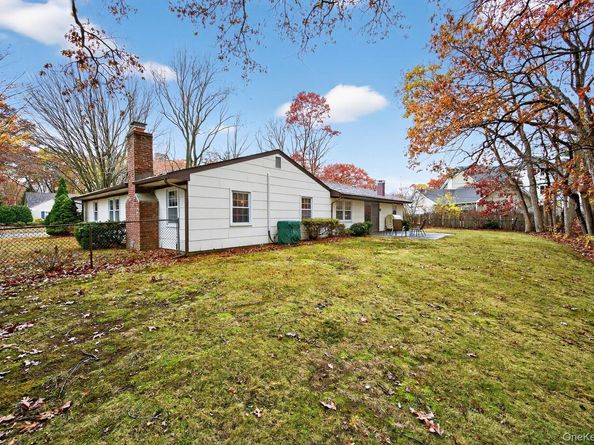 25 Shelbourne Lane, Stony Brook NY 11790