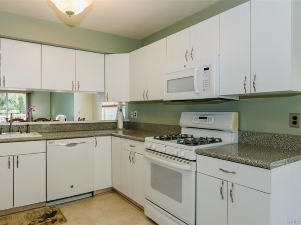 14 Mystic Circle, Bay Shore NY 11706