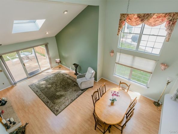 14 Mystic Circle, Bay Shore NY 11706