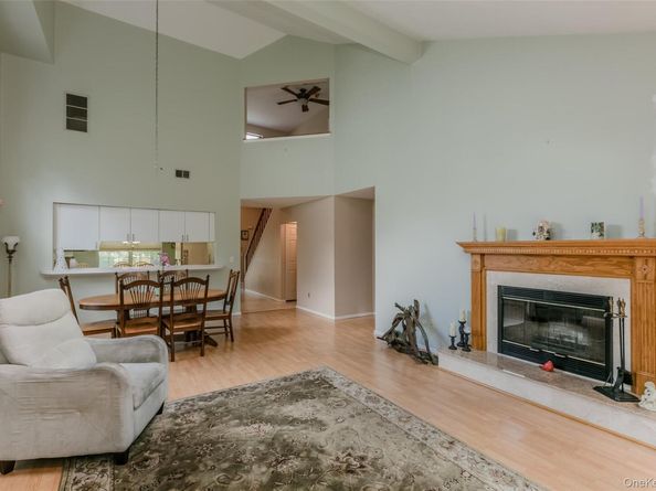 14 Mystic Circle, Bay Shore NY 11706