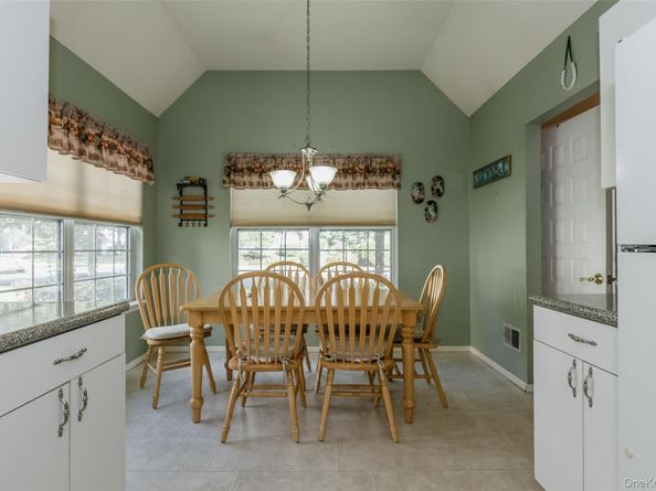 14 Mystic Circle, Bay Shore NY 11706