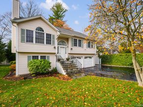 136 Edgewood Avenue, Thornwood NY 10594