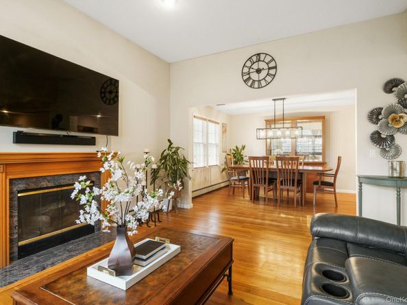 136 Edgewood Avenue, Thornwood NY 10594