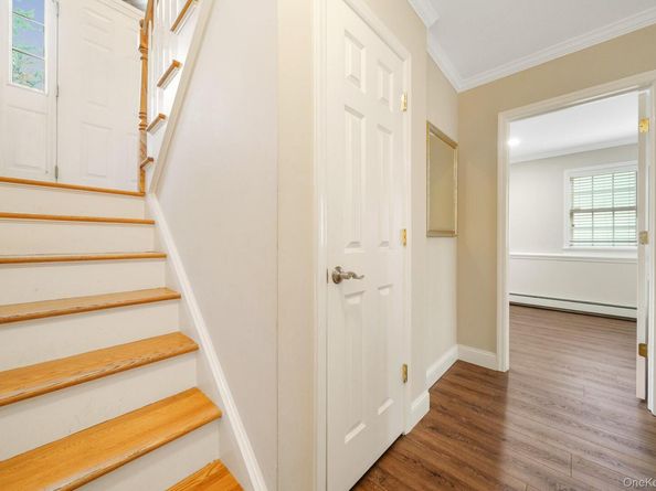 136 Edgewood Avenue, Thornwood NY 10594