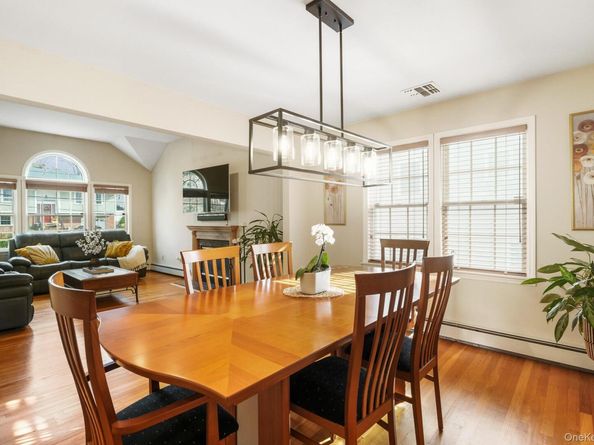 136 Edgewood Avenue, Thornwood NY 10594