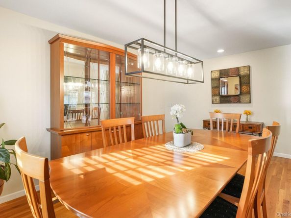 136 Edgewood Avenue, Thornwood NY 10594