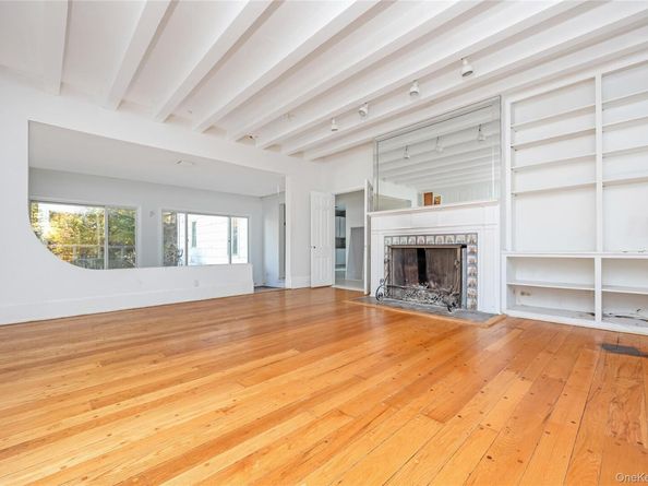 5 Bagatelle Road, Dix Hills NY 11746