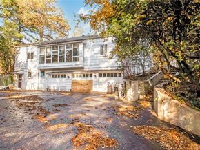 5 Bagatelle Road, Dix Hills NY 11746