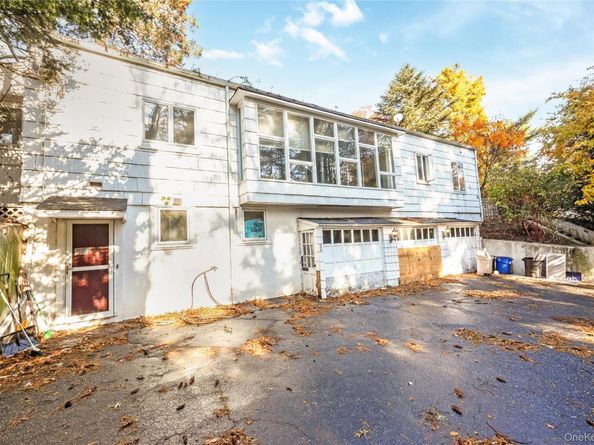 5 Bagatelle Road, Dix Hills NY 11746