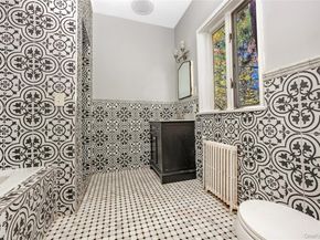 5 Bagatelle Road, Dix Hills NY 11746