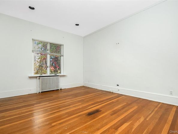 5 Bagatelle Road, Dix Hills NY 11746