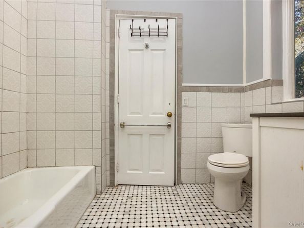 5 Bagatelle Road, Dix Hills NY 11746