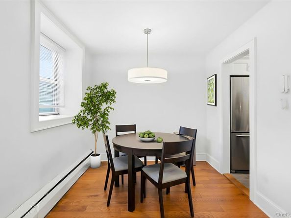 45 Hill Park Avenue PR2, Great Neck NY 11021