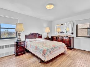 31-70 138 Street 3H, Flushing NY 11354