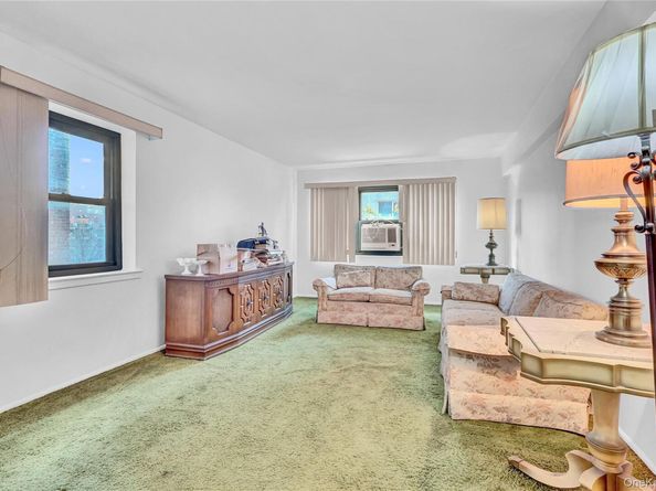 31-70 138 Street 3H, Flushing NY 11354