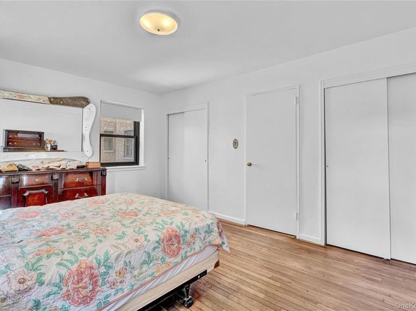 31-70 138 Street 3H, Flushing NY 11354