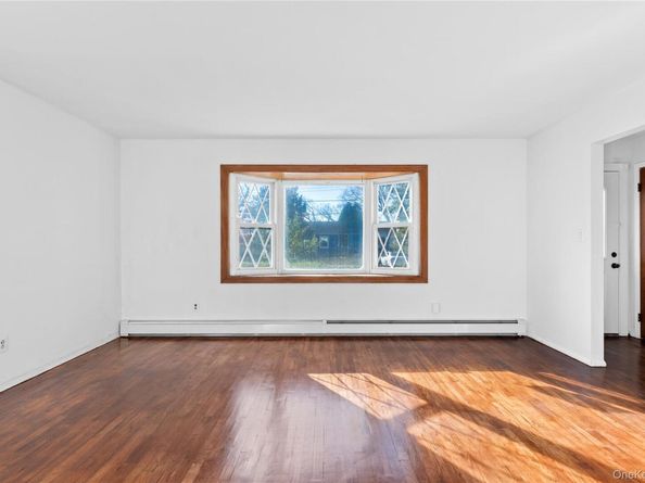 345 41 ST Street, Copiague NY 11726