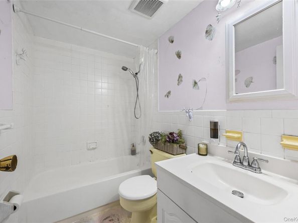 175 Main Avenue 154, Wheatley Heights NY 11798