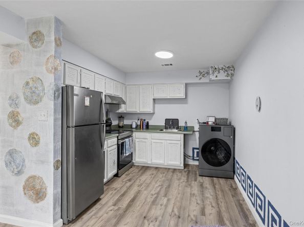 175 Main Avenue 154, Wheatley Heights NY 11798