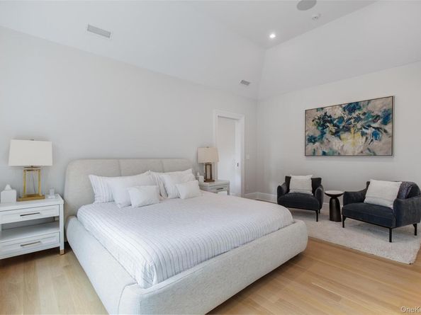 16 Myrtledale Road, Scarsdale NY 10583