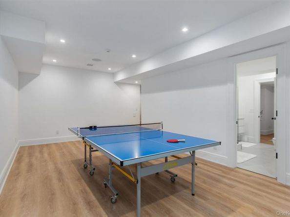 16 Myrtledale Road, Scarsdale NY 10583