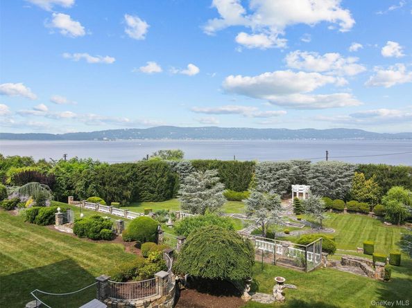 43 Matthiessen Park N, Irvington NY 10533