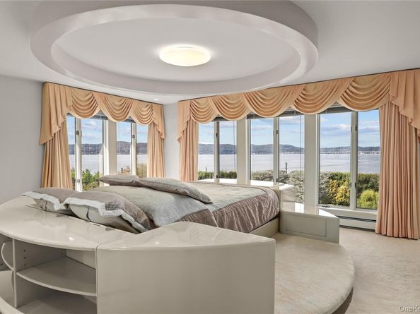 43 Matthiessen Park N, Irvington NY 10533