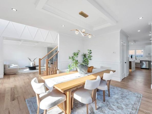 41 Coachman Lane, Levittown NY 11756