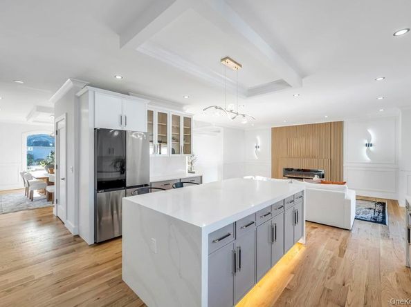 41 Coachman Lane, Levittown NY 11756