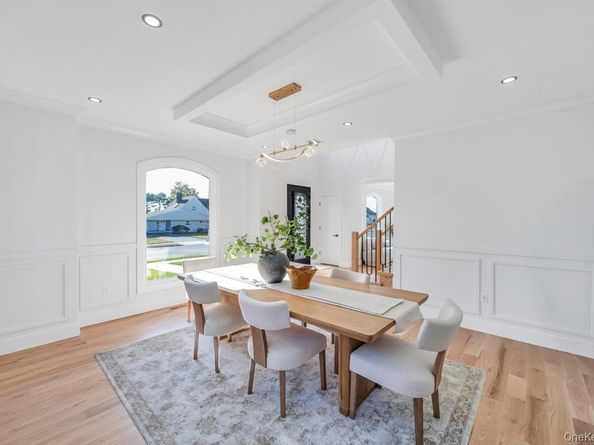 41 Coachman Lane, Levittown NY 11756