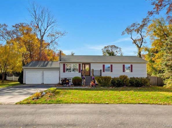 4 Madach Street, Ronkonkoma NY 11779