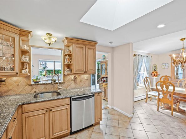 4 Madach Street, Ronkonkoma NY 11779