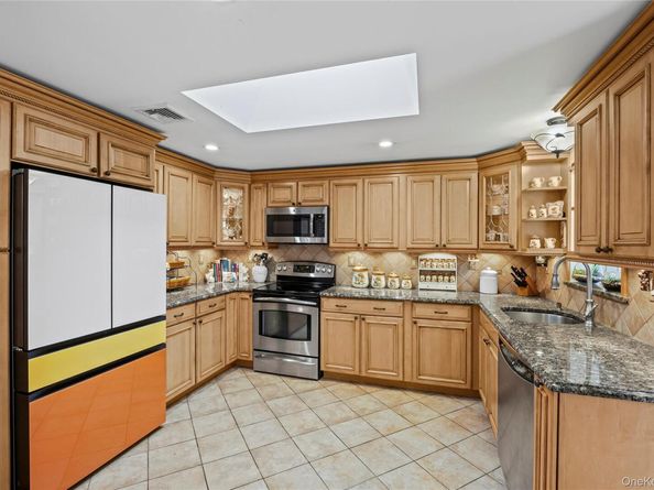 4 Madach Street, Ronkonkoma NY 11779