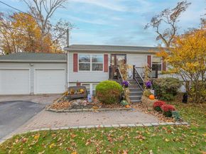 4 Madach Street, Ronkonkoma NY 11779