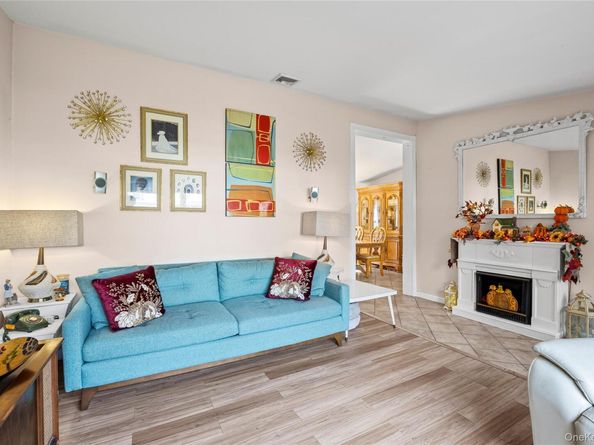 4 Madach Street, Ronkonkoma NY 11779