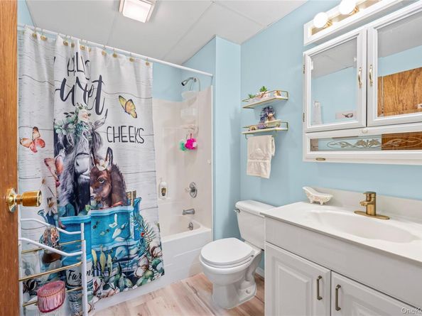 4 Madach Street, Ronkonkoma NY 11779