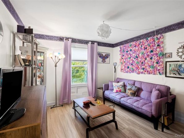 4 Madach Street, Ronkonkoma NY 11779