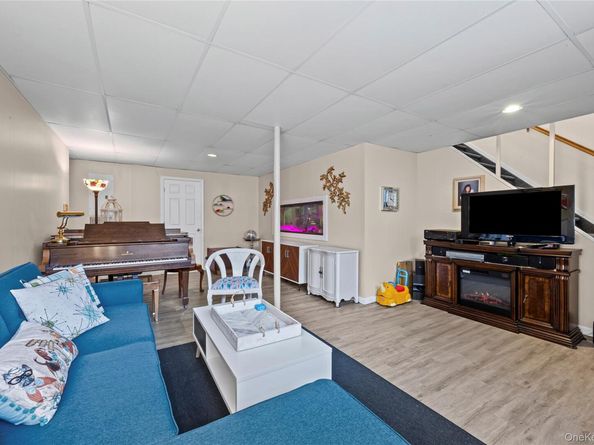 4 Madach Street, Ronkonkoma NY 11779