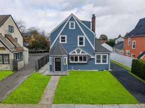 28 Cornwall Lane, Hempstead NY 11550