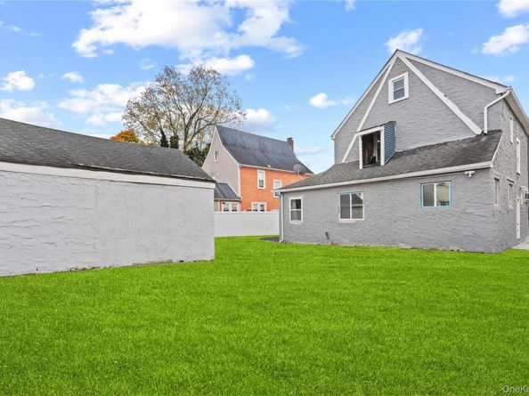 28 Cornwall Lane, Hempstead NY 11550