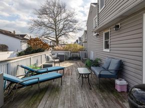 208 Island Parkway W, Island Park NY 11558