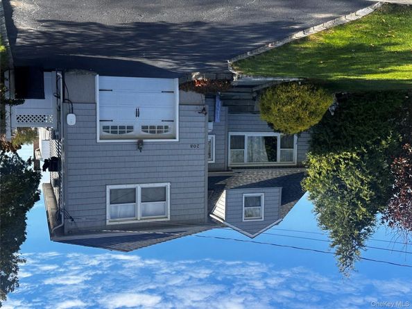 208 Island Parkway W, Island Park NY 11558