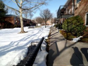 1233 Melville Rd 24, Farmingdale NY 11735