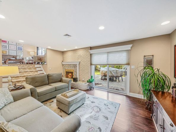 28 Cedarwood Lane, Commack NY 11725