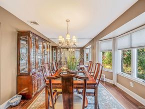 28 Cedarwood Lane, Commack NY 11725