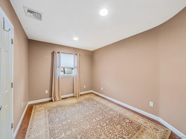 28 Cedarwood Lane, Commack NY 11725