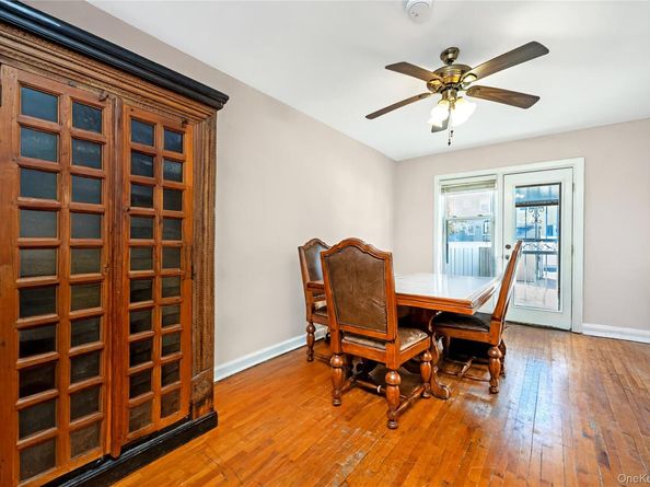 Undisclosed Address #936941, Middle Village NY 11379