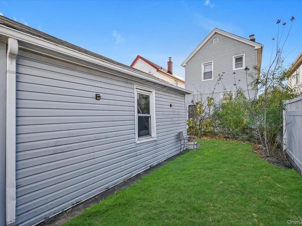 90-49 207th Street, Queens Village NY 11428